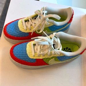 Air Force 1 GS size 4Y